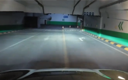 小米SU7大秀代客泊车！速度快过人、识别减速带、会车自己倒 ！