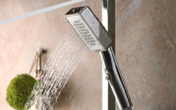 淋浴喷头需要定期更换吗?