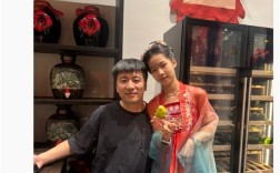 张雪峰晒10岁女儿合影祝开心：曾称女儿去哪个银行 就把过亿存款存哪！