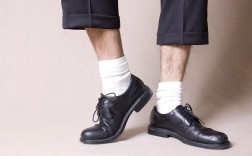 黑皮鞋为什么不能穿白袜子（为什么黑皮鞋不适合白袜子） ！