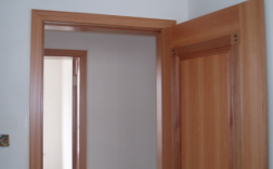 装门应该在乳胶漆之前还是以后?