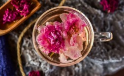 玫瑰花茶的搭配方法（玫瑰花茶的饮用搭配技巧） ！