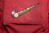 NIKE将给在书包缝NIKE标的妈妈寄礼物：不是“律师函” !
