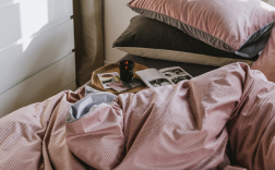 牛奶绒四件套能用洗衣机洗吗?