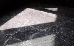 直接刷瓷砖上的防水胶有用吗?