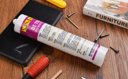 什么胶能在瓷砖上粘牢东西?