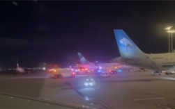 政府停摆 空管人手短缺！美国纽约机场再发客机擦碰事故 !