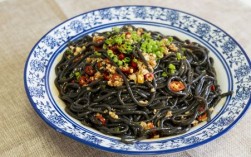 蕨根粉的制作过程（蕨根粉是由什么做成的） ！