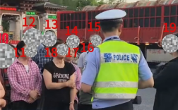 超员171%！7座面包车塞了19人：司机12分被扣光 ！