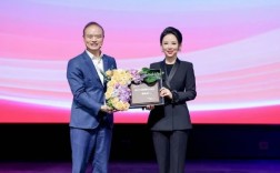 腾势第30万辆D9交付 “九球天后”潘晓婷成为车主 ！