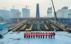 我国首座！单索面矮塔曲面菱形塔身斜拉桥主塔封顶 !