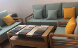 绒面沙发怎么清理?