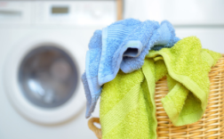 洗衣机洗衣服会停顿怎么回事?