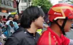 高考忘带身份证 京东外卖小哥急送考生回家取证 !